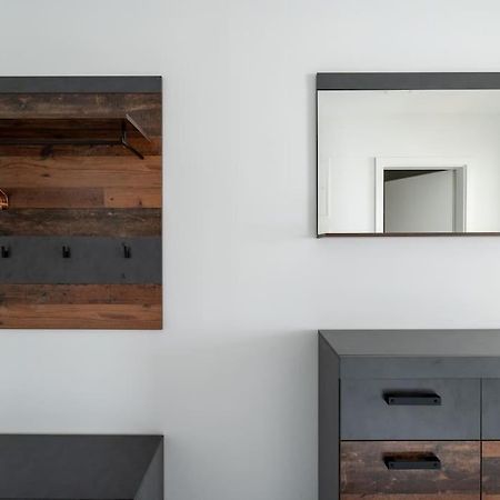 Hm • Sleek 1Br Home With Balcony เวียนนา ภายนอก รูปภาพ