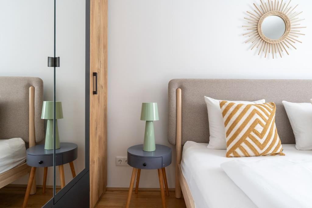 Hm • Sleek 1Br Home With Balcony เวียนนา ภายนอก รูปภาพ